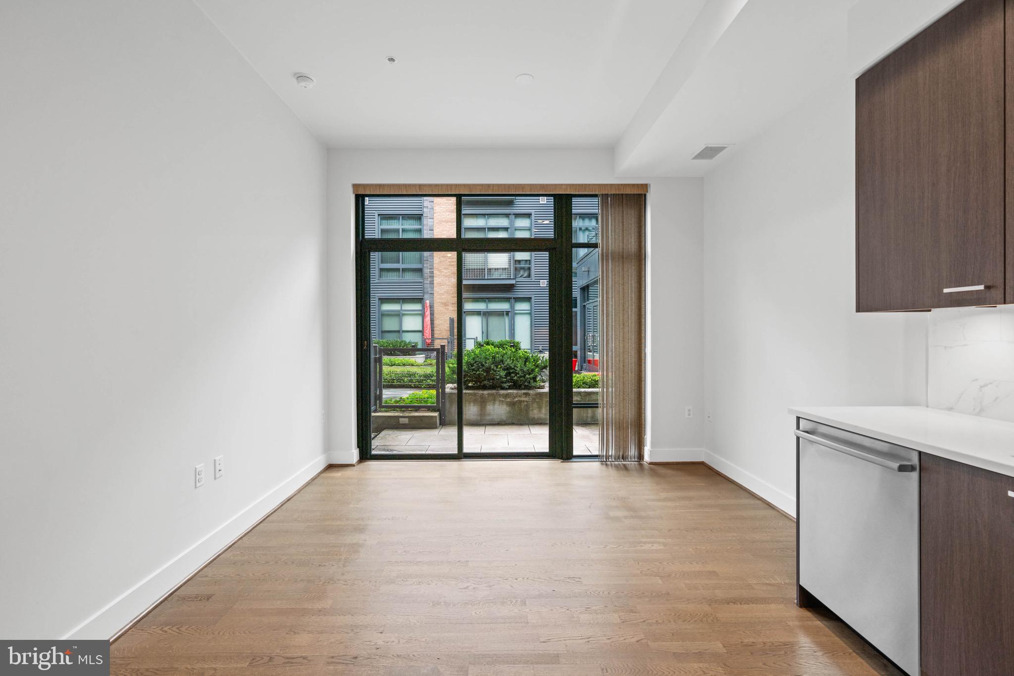 525 Water Street Southwest, Unit 207 Washington, DC 20024 - Photo 23 of 38