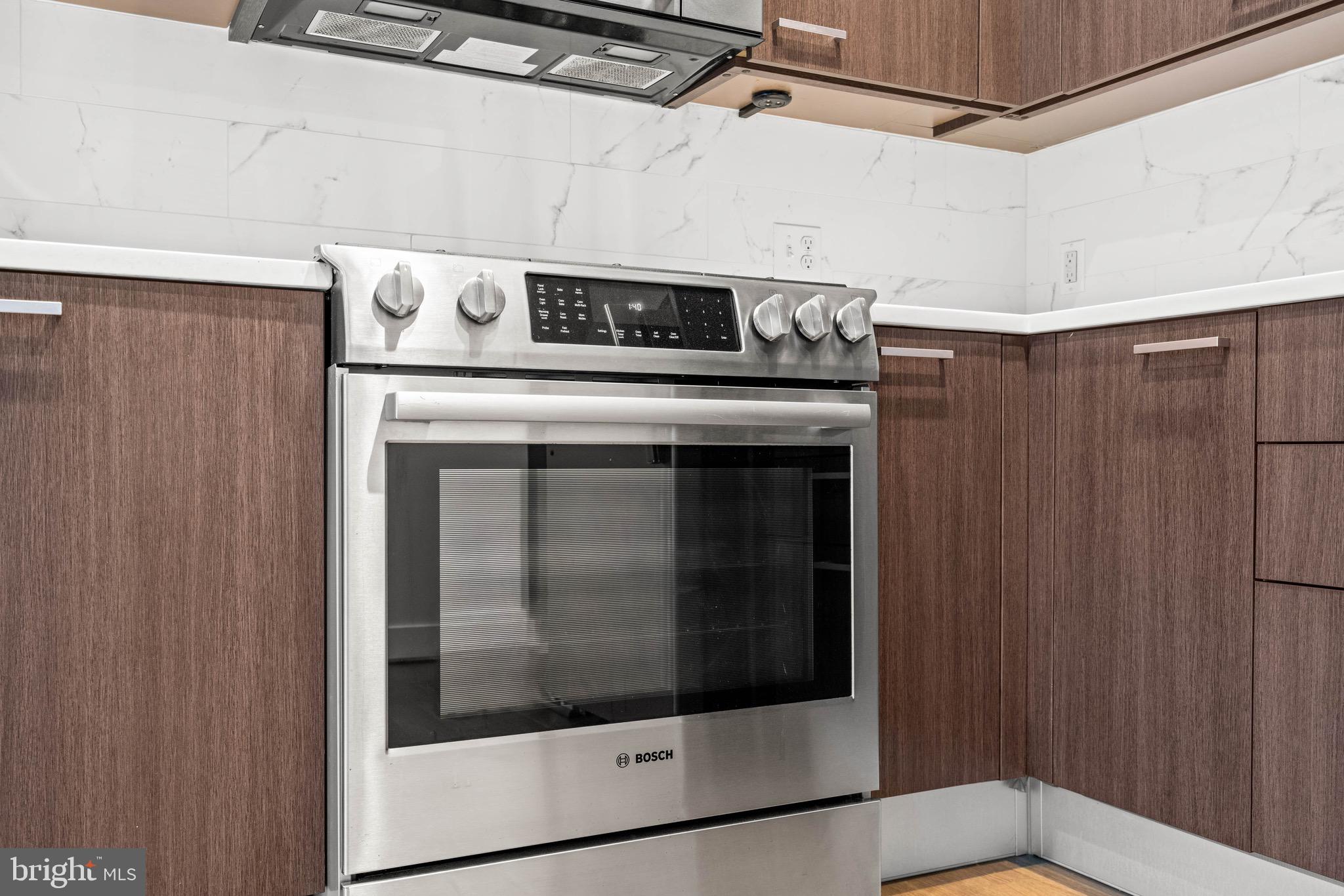 525 Water Street Southwest, Unit 207 Washington, DC 20024 - Photo 28 of 38 Kitchen Appliance
