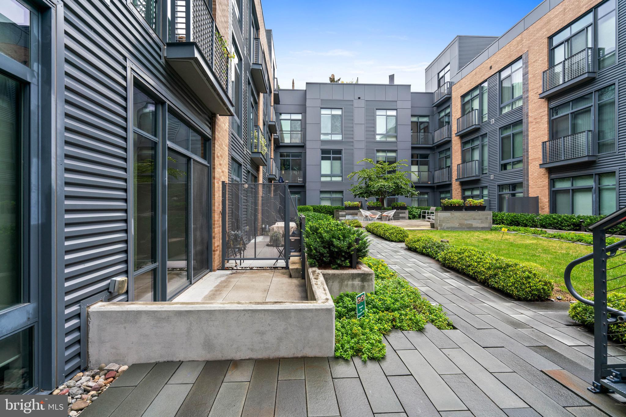 525 Water Street Southwest, Unit 207 Washington, DC 20024 - Photo 33 of 38 Private Terrace/Courtyard