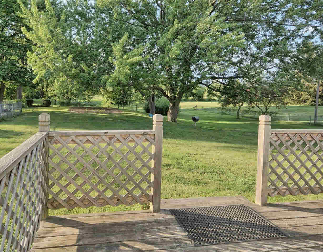 5409 Perry Road Grand Blanc, MI 48439 - Photo 3 of 32 21302150-2.JPG