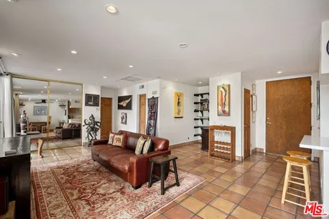 $589,000 | 100 South Doheny Drive, Unit 214, Los Angeles, CA 90048