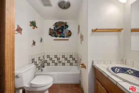 $589,000 | 100 South Doheny Drive, Unit 214, Los Angeles, CA 90048