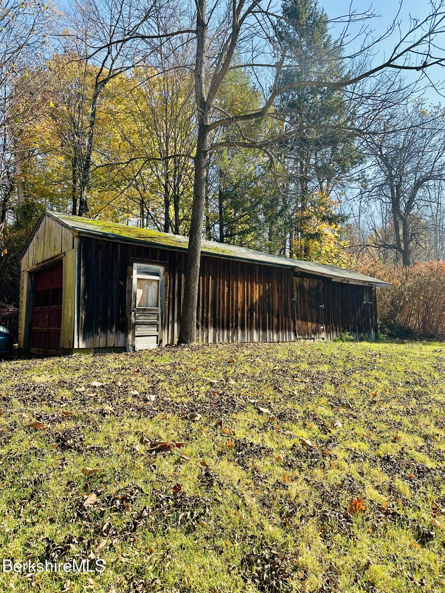 40 Interlaken Road Stockbridge, MA 01266 - Photo 21 of 23 Garage