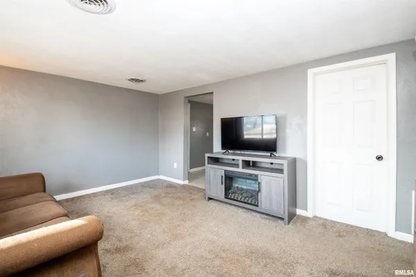 $80,000 | 209 2nd Street, South Pekin, IL 61564