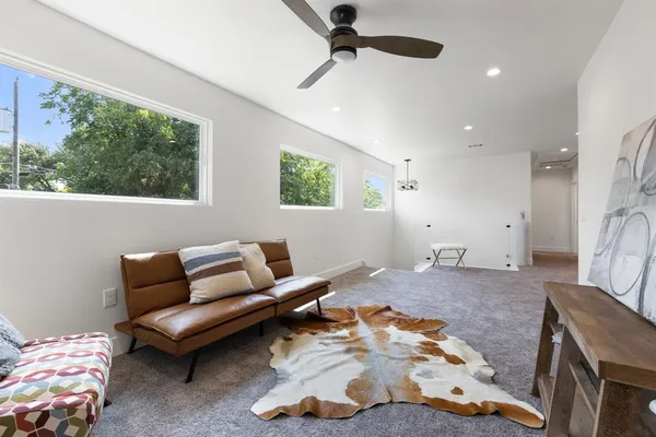 $489,900 | 5936 Spring Glen Drive, Dallas, TX 75232