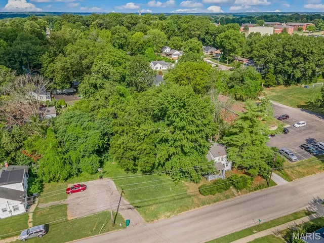 $12,400 | 213 North Monroe Street, Lebanon, IL 62254