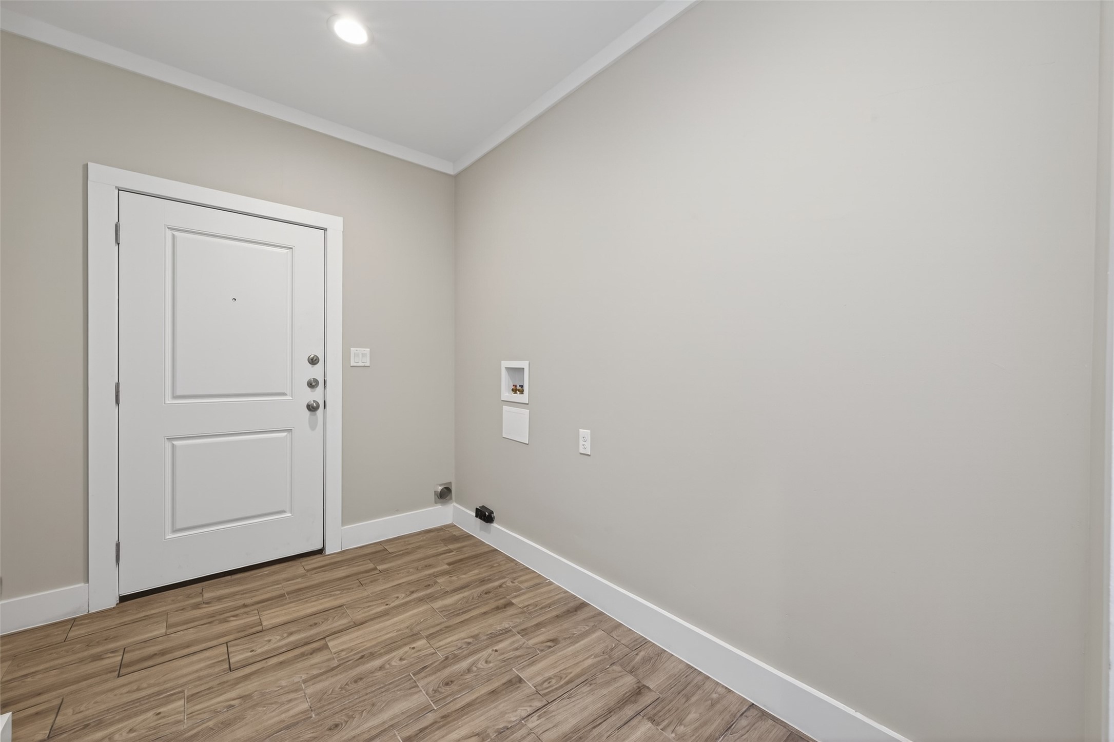 6605 Greenhurst Street Houston, TX 77091 - Photo 26 of 41 a view of empty room with wooden floor