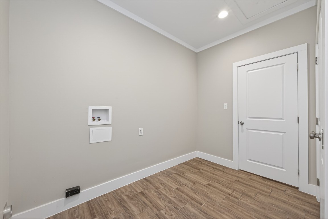 6605 Greenhurst Street Houston, TX 77091 - Photo 27 of 41 a view of empty room with wooden floor