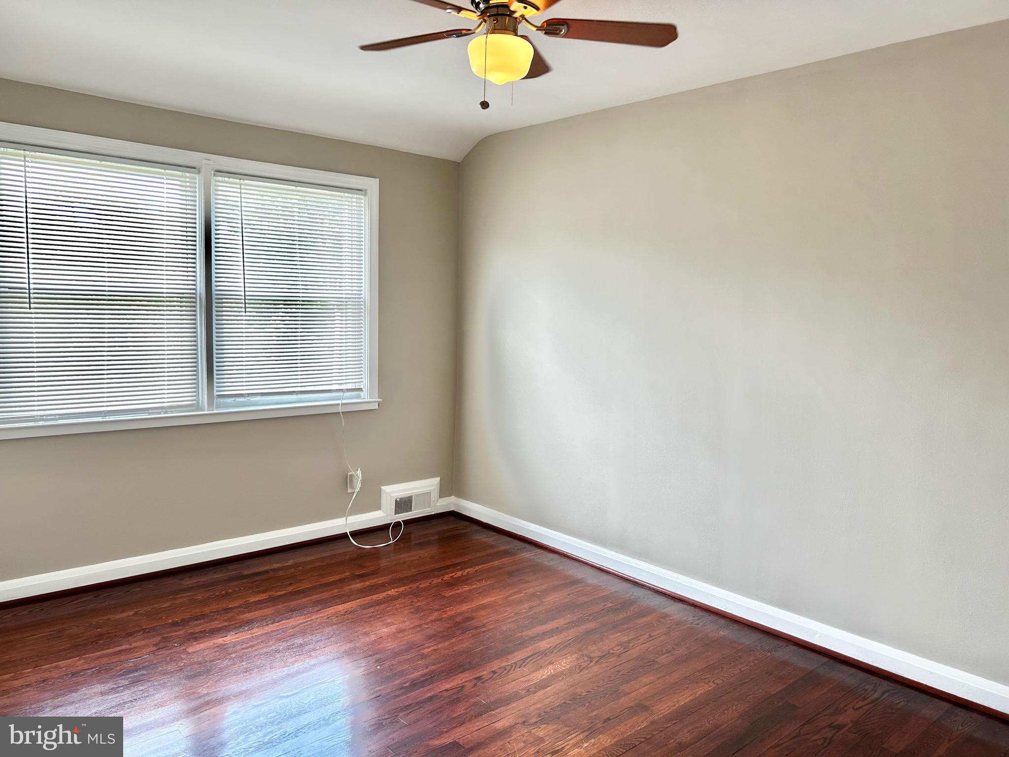 1508 Gleneagle Road Baltimore, MD 21239 - Photo 13 of 21