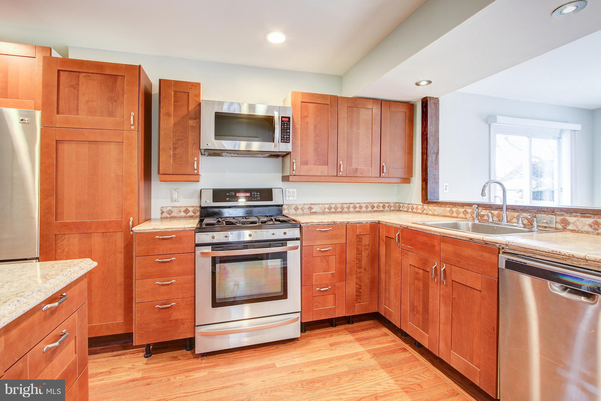 11504 Joseph Mill Road Silver Spring, MD 20906 - Photo 14 of 48 Kitchen