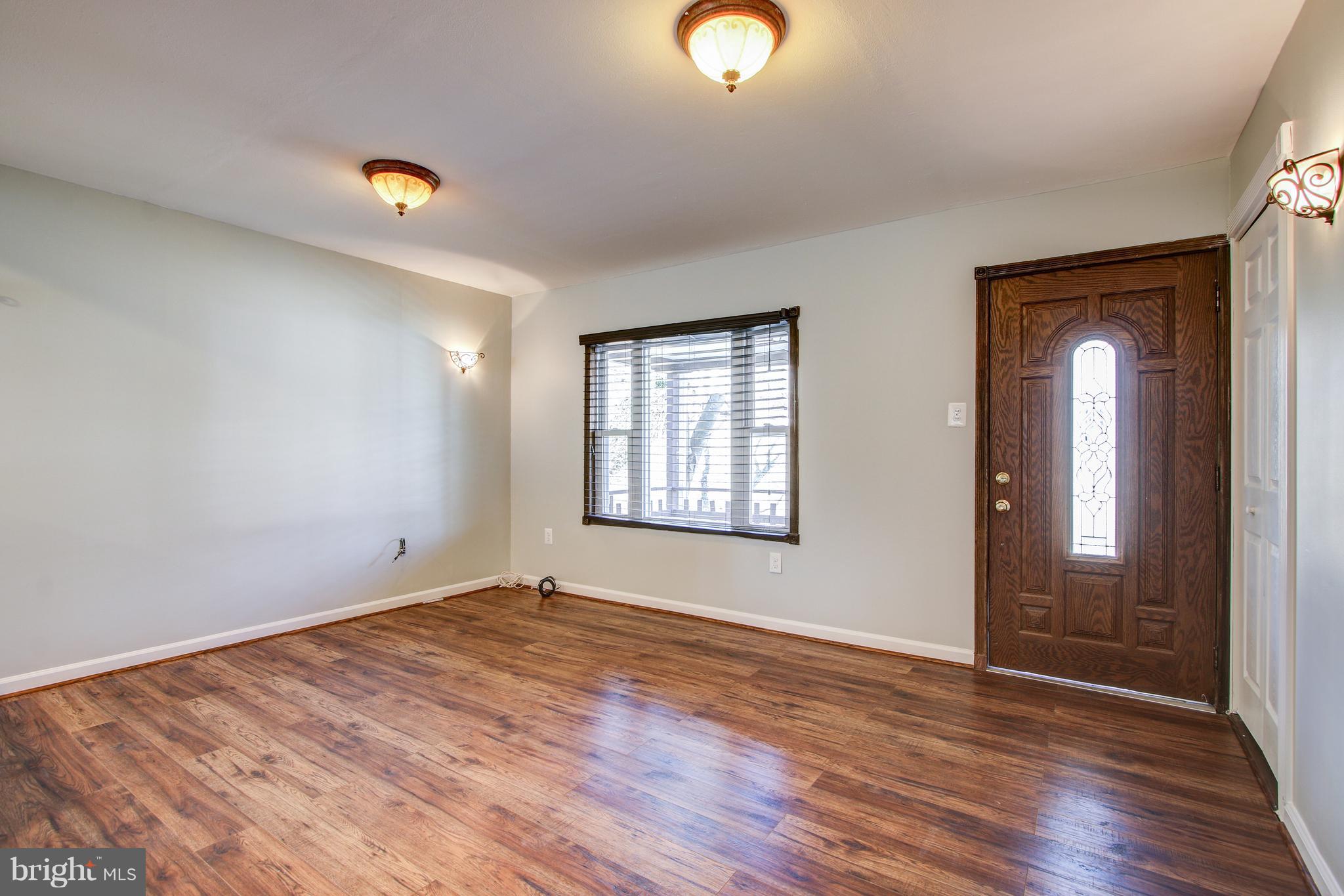 11504 Joseph Mill Road Silver Spring, MD 20906 - Photo 10 of 48 Living Room