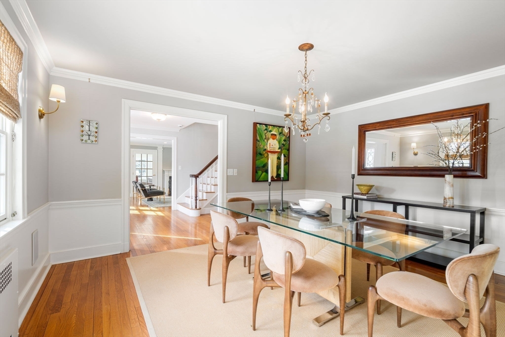 243 Ridgeway Road Weston, MA 02493 - Photo 12 of 36