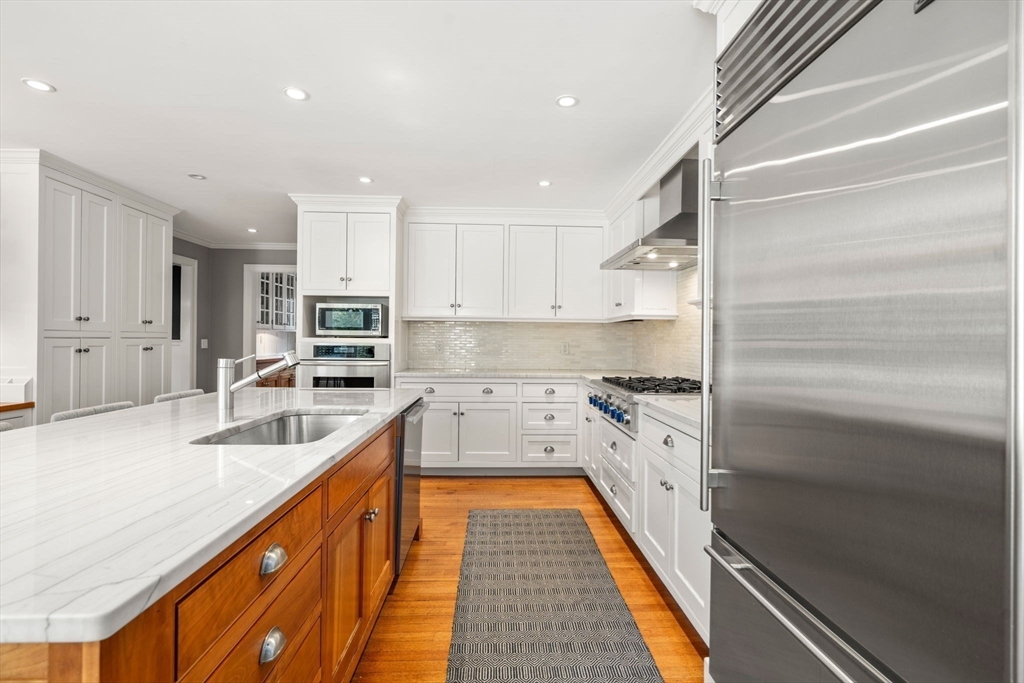 243 Ridgeway Road Weston, MA 02493 - Photo 17 of 36