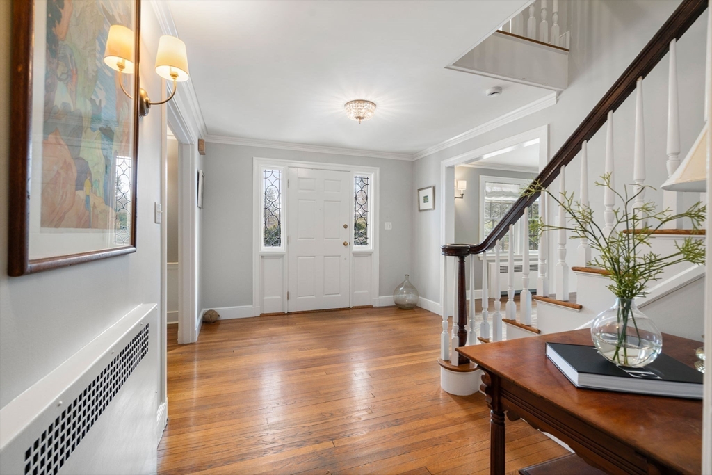 243 Ridgeway Road Weston, MA 02493 - Photo 4 of 36