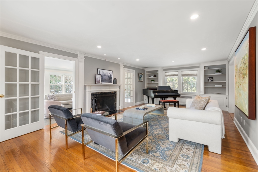 243 Ridgeway Road Weston, MA 02493 - Photo 6 of 36