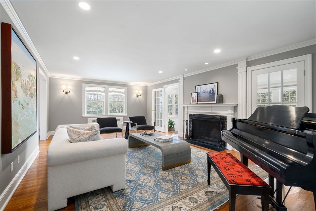 243 Ridgeway Road Weston, MA 02493 - Photo 7 of 36