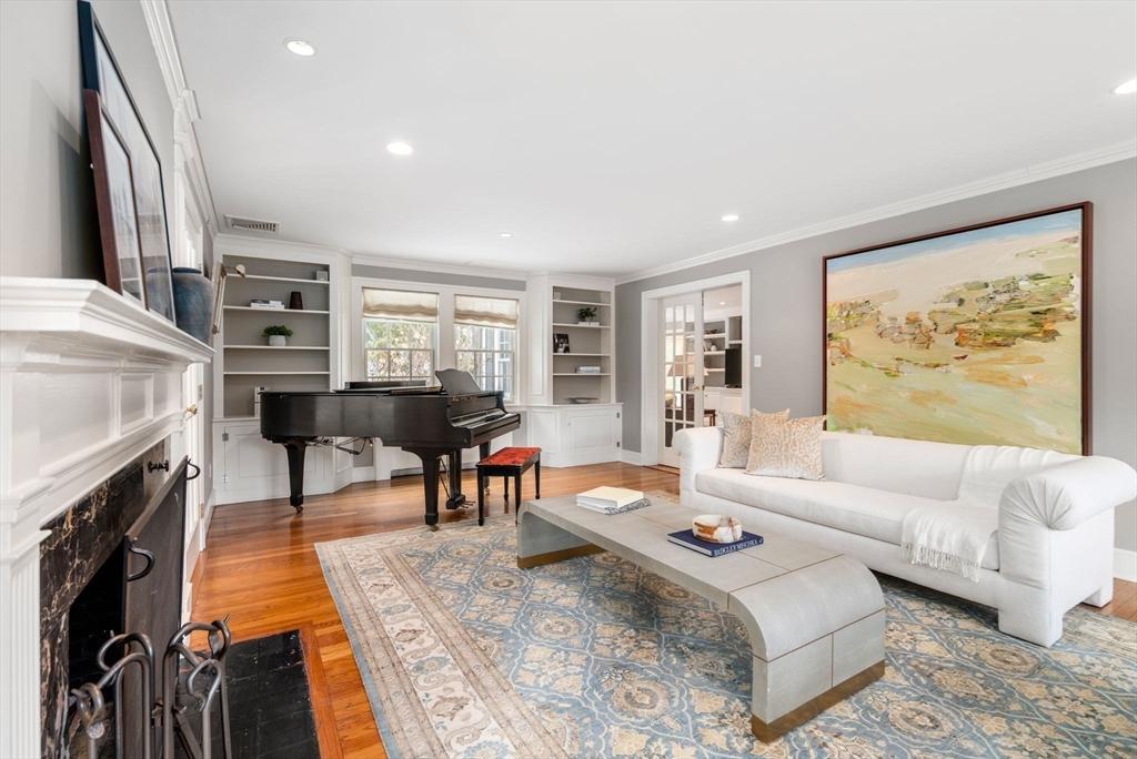 243 Ridgeway Road Weston, MA 02493 - Photo 8 of 36