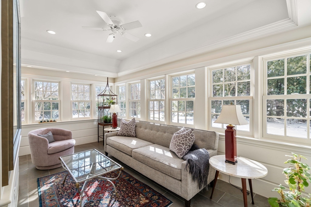 243 Ridgeway Road Weston, MA 02493 - Photo 10 of 36