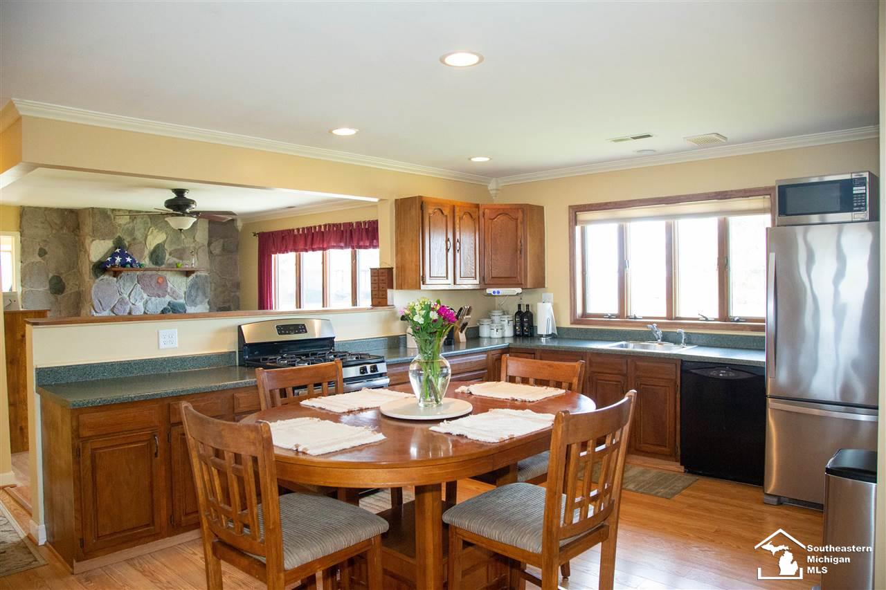 5815 Trombley Road Newport, MI 48166 - Photo 10 of 37 50037140-9.JPG