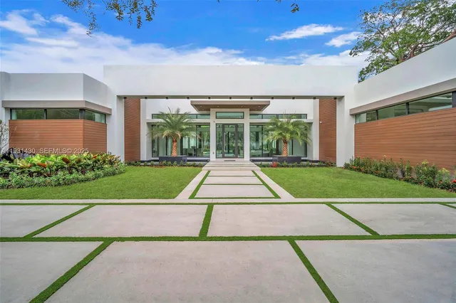$5,495,000 | 11395 Southwest 88th Avenue, Miami, FL 33176