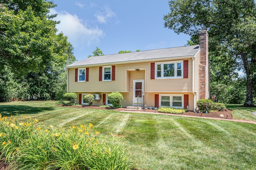 9 Zina Road Hudson, MA 01749 - Photo 1 of 42 Gallery Image 1