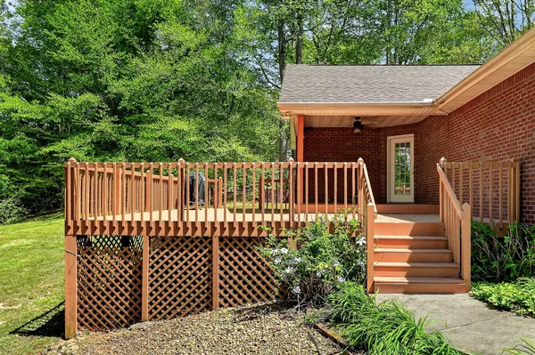 $569,500 | 229 Hickory Boulevard, McMinnville, TN 37110