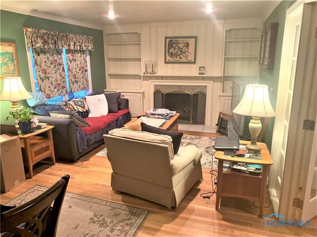 3207 Cheltenham Road Toledo, OH 43606 - Photo 4 of 11 Gallery Image 4