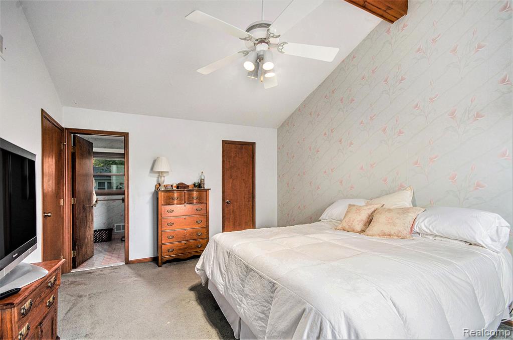 24604 Jamestowne Road Novi, MI 48375 - Photo 13 of 37