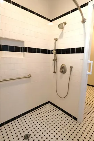 $3,295 | 217 Mountain View Street, Decatur, GA 30030