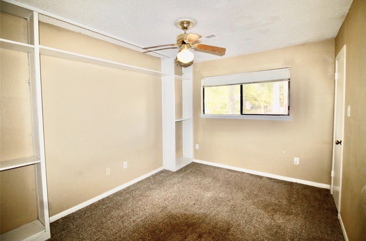 4701 Spring Lane Baytown, TX 77521 - Photo 14 of 22