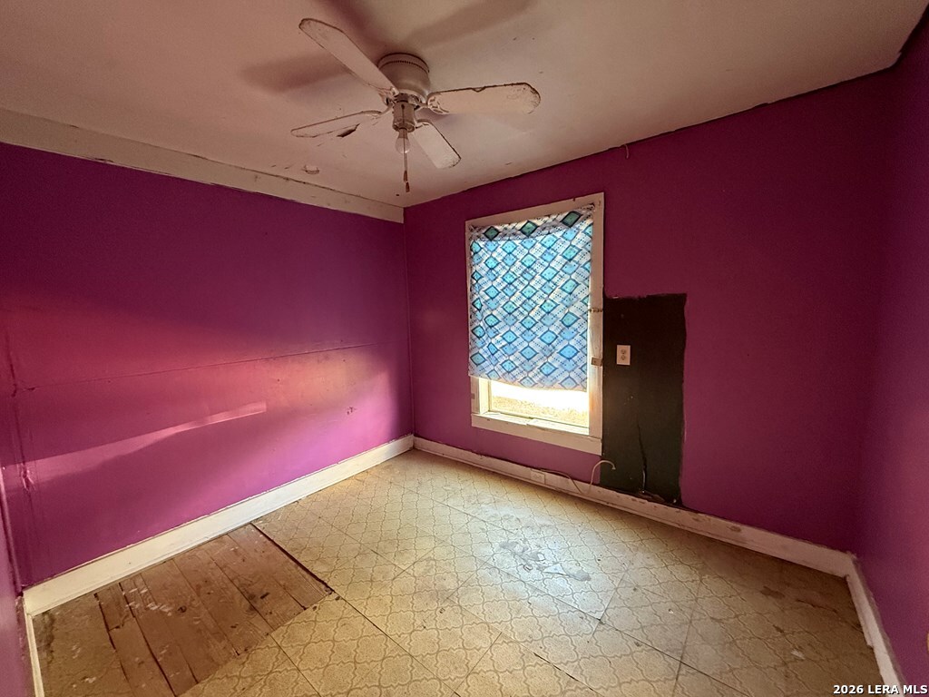 402 Wernett Street Del Rio, TX 78840 - Photo 7 of 14