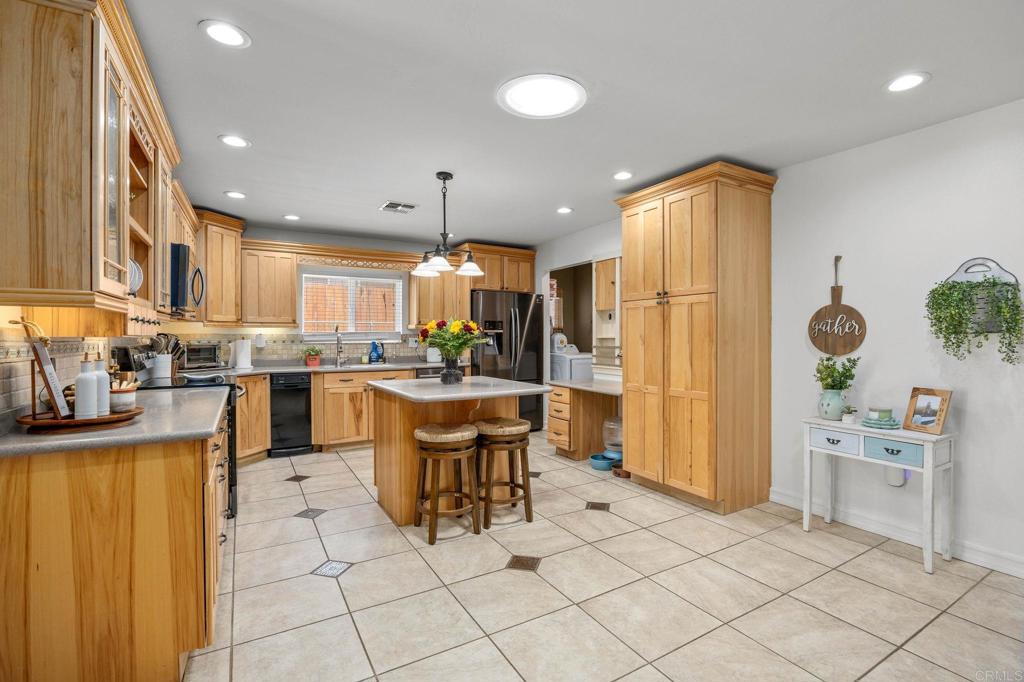 24376 Rutherford Road Ramona, CA 92065 - Photo 10 of 65