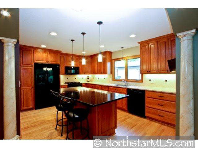 6217 West 97th Street Bloomington, MN 55438 - Photo 5 of 10