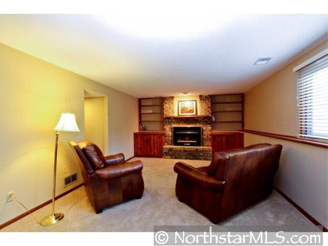 6217 West 97th Street Bloomington, MN 55438 - Photo 8 of 10