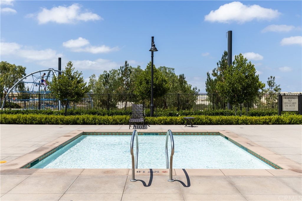 75 Plateau Irvine, CA 92618 - Photo 23 of 29 a park view with a garden space