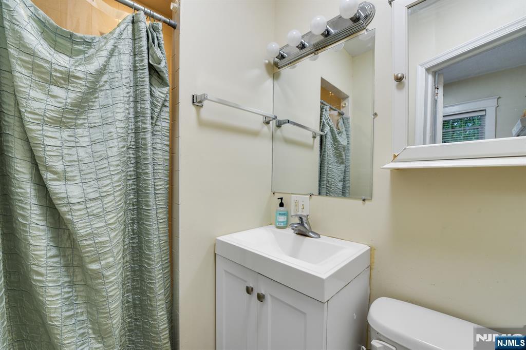 137 Valley Road Montclair, NJ 07042 - Photo 6 of 24