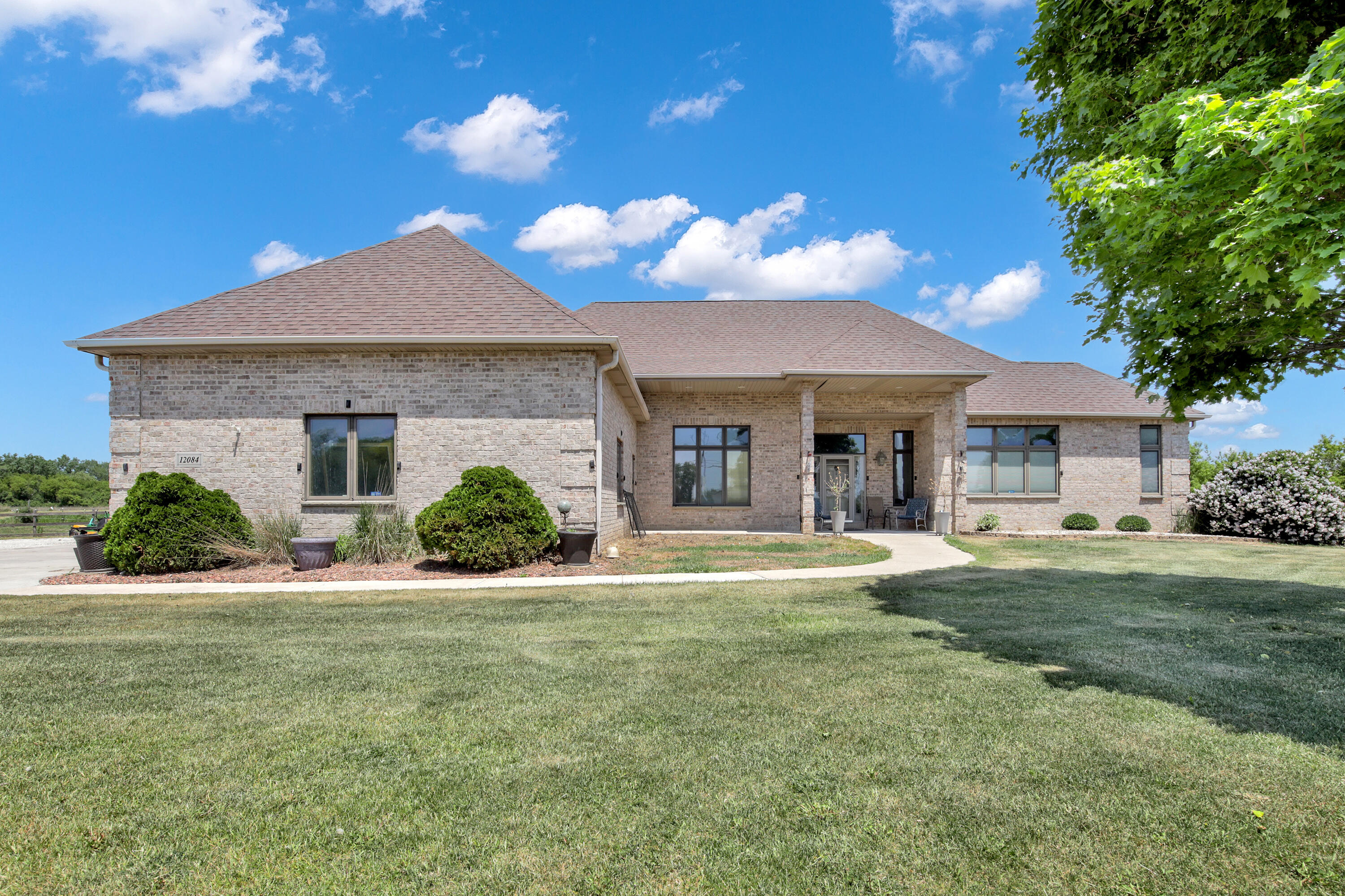 12084 West 7 Mile Road Raymond, WI 53126 - Photo 6 of 50 12084 w 7 mile rd-6