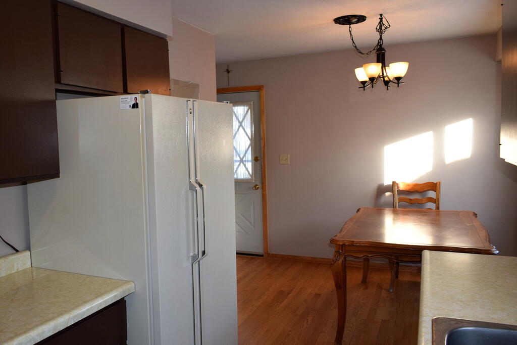 526 Winnebago Street La Crosse, WI 54601 - Photo 7 of 12 Dining Room