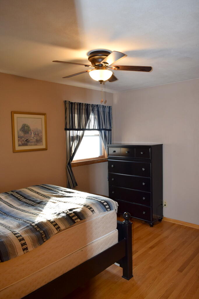 526 Winnebago Street La Crosse, WI 54601 - Photo 8 of 12 Bedroom 1