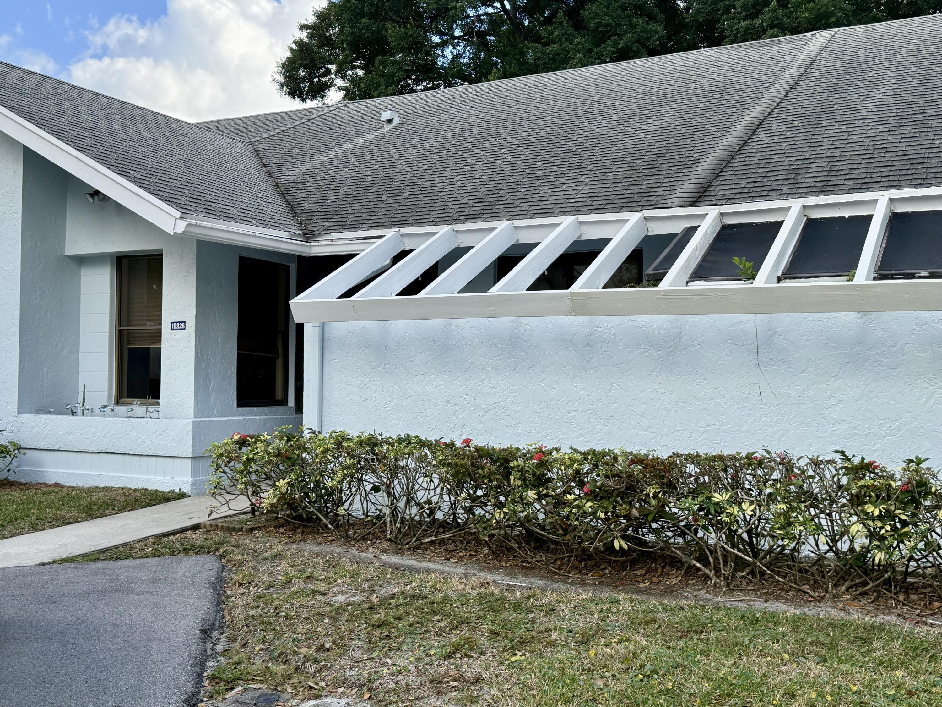 10926 Hidden Lake Place Boca Raton, FL 33498 - Photo 4 of 16 IMG_2654
