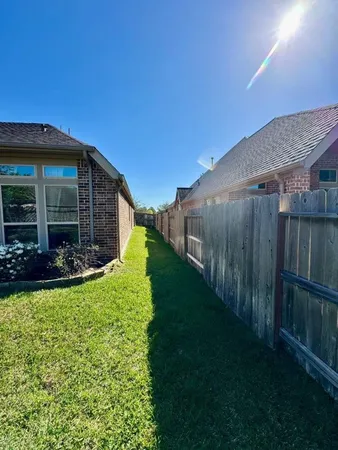 $3,000 | 18614 Town Bluff Drive, Cypress, TX 77433