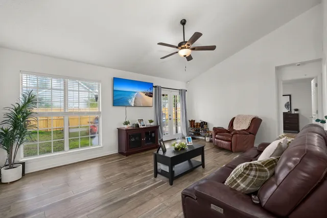 $330,000 | 215 Woodland Lakes Road, Goose Creek, SC 29445