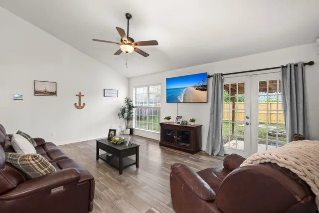 $330,000 | 215 Woodland Lakes Road, Goose Creek, SC 29445