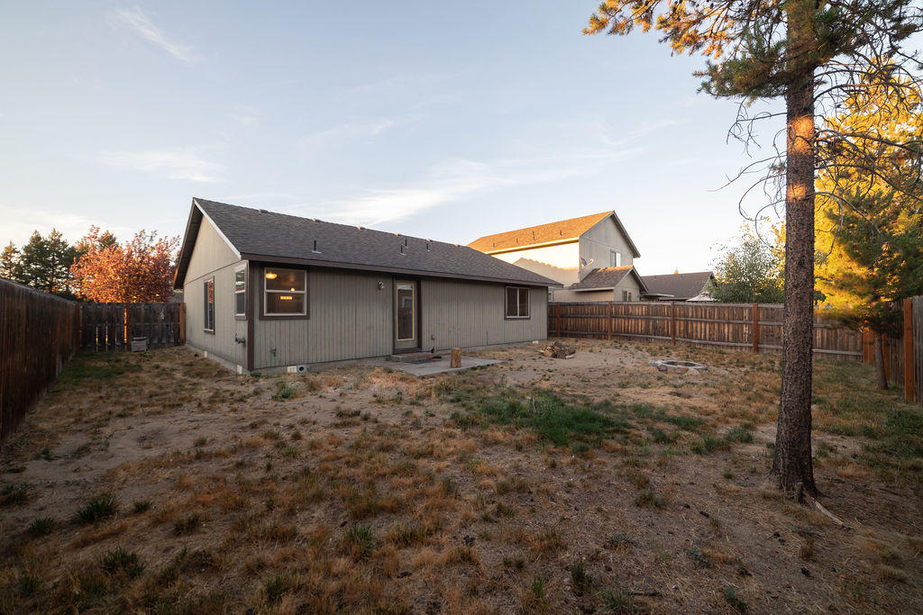 16477 Riley Drive La Pine, OR 97739 - Photo 23 of 26 PhotoMyListing-6