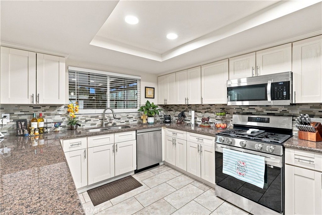 5976 Robinson Avenue Riverside, CA 92503 - Photo 11 of 62 Gallery Image 11