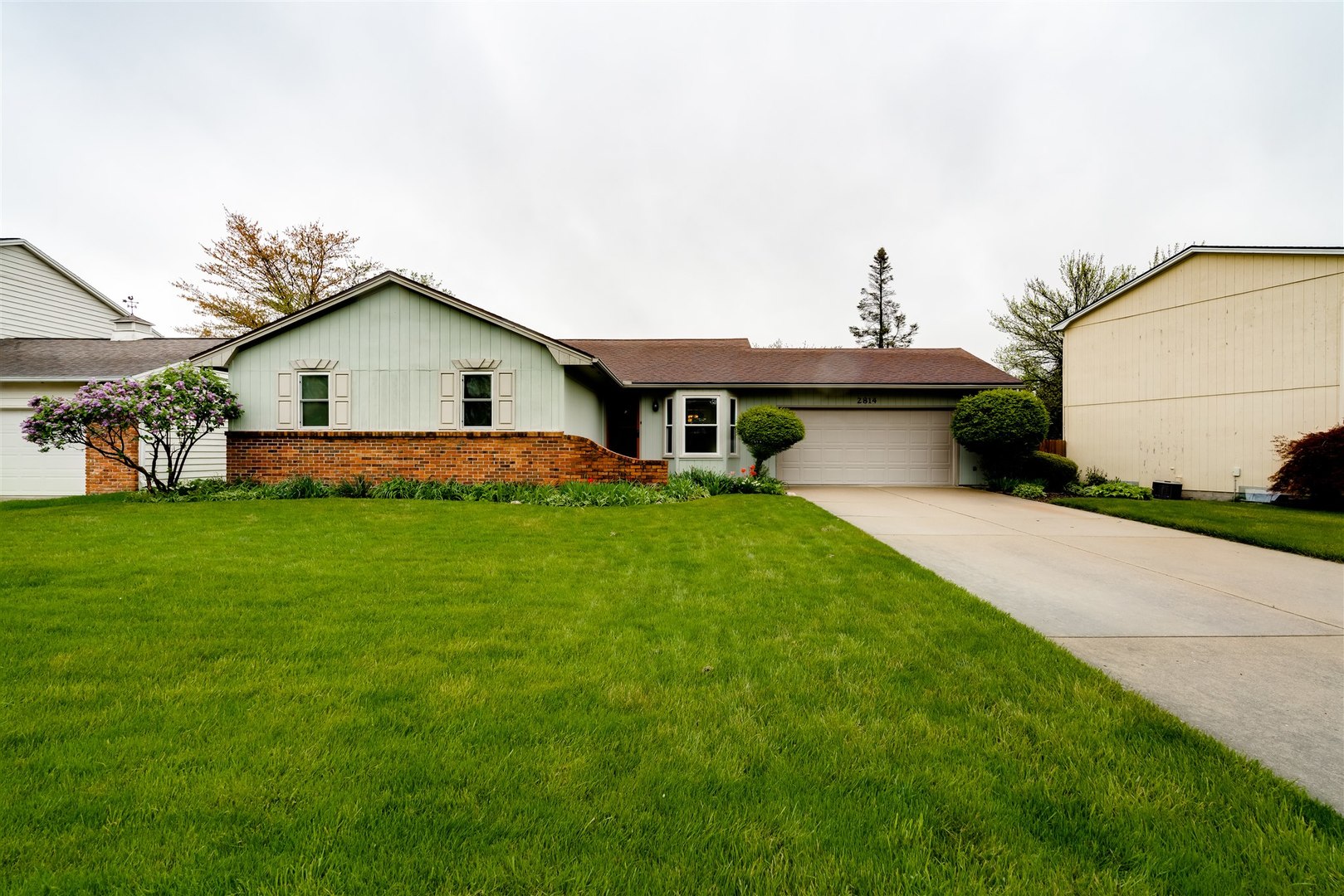 2814 Richard Road Bloomington, IL 61704 - Photo 2 of 30