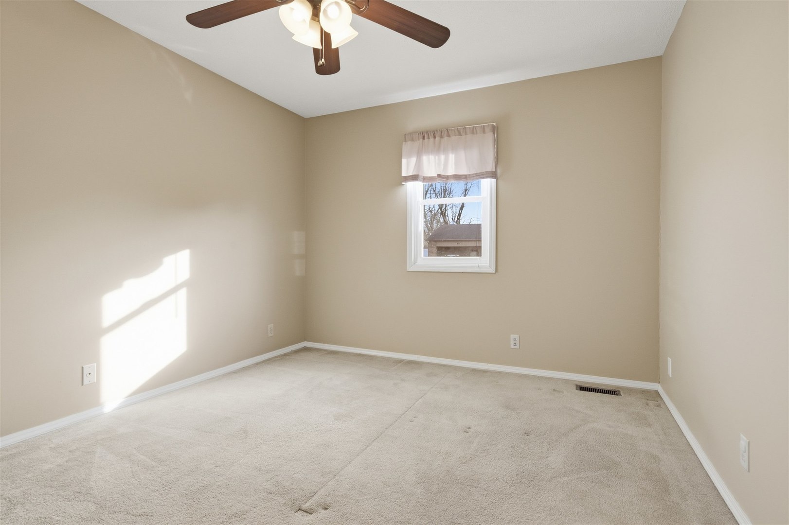 2814 Richard Road Bloomington, IL 61704 - Photo 10 of 30