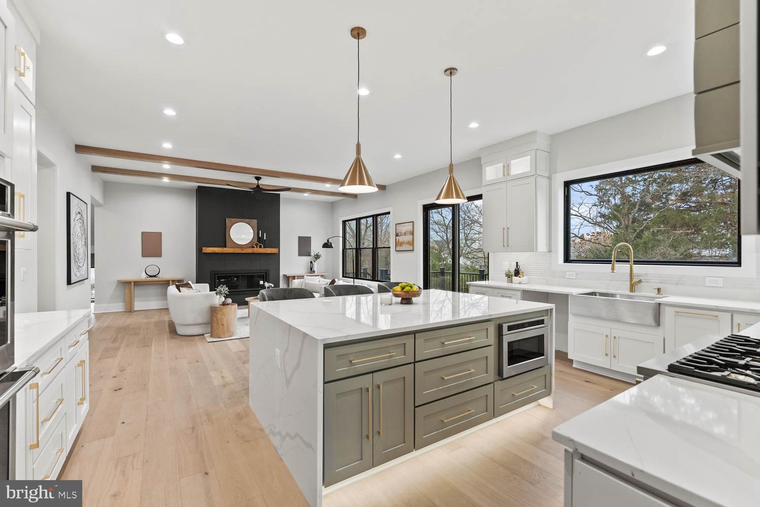 402 Marshall Road Southwest Vienna, VA 22180 - Photo 17 of 78