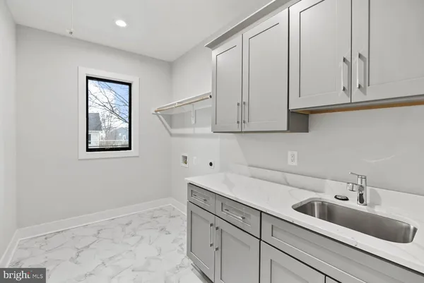 $2,350,000 | 402 Marshall Road Southwest, Vienna, VA 22180