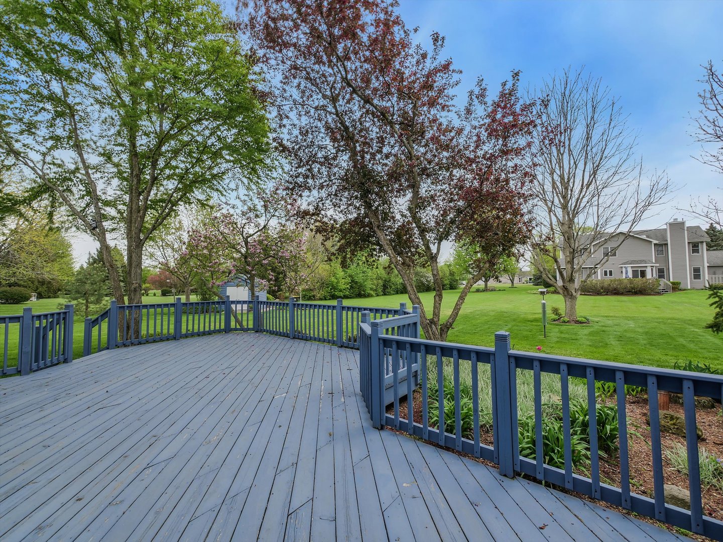 1515 Pine Street Spring Grove, IL 60081 - Photo 9 of 38 a view of a deck with a big yard